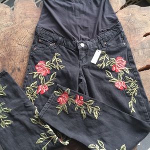 TOPSHOP | Maternity Rose🌹 Embroidered Mom Jeans